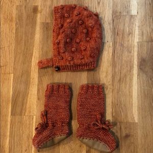 Misha and puff popcorn bonnet and booties